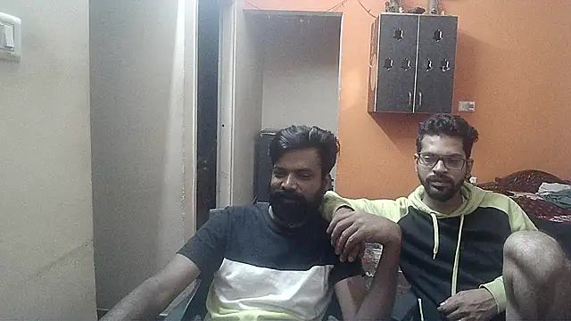 Snapshot of Indiaguy4u chatting on 12-28-24, 06:29 Indiaguy4u online show from 12-28-24, 06:29