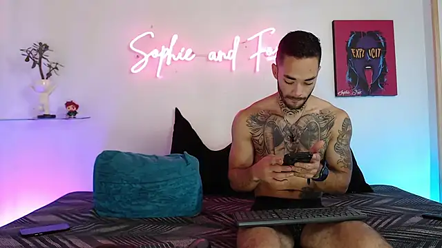 SophieFoxx17 online show from 09-13-25, 01:16