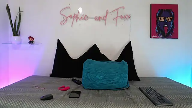 SophieFoxx17 online show from 11-10-25, 11:53