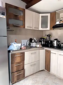 shelby kutter online show from 10-17-25, 04:09