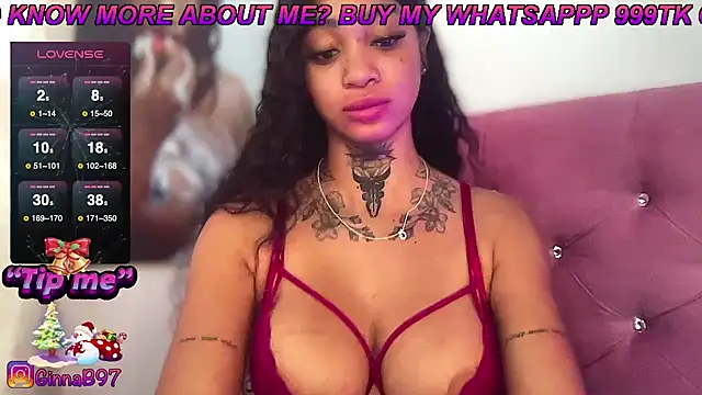 Snapshot of GinnaBolton chatting on 12-30-24, 01:47 GinnaBolton online show from 12-30-24, 01:47