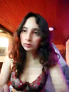 Snapshot of _Laary chatting on 12-17-24, 09:05 Laary online show from 12-17-24, 09:05