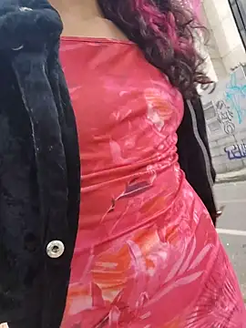 Snapshot of _Laary chatting on 11-02-25, 08:11 Laary online show from 11-02-25, 08:11