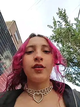 Snapshot of _Laary chatting on 11-22-25, 09:47 Laary online show from 11-22-25, 09:47