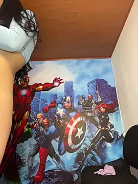 Anne Robert online show from 11-25-25, 01:38