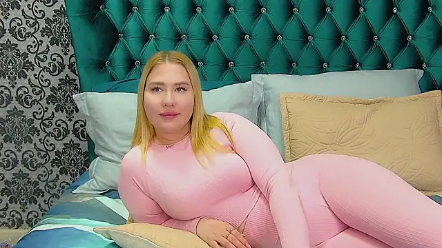 LunaHouston online show from 03-20-25, 07:14