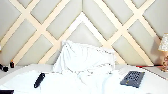 Snapshot of SSCARLETH_ chatting on 12-06-24, 02:28 SSCARLETH  online show from 12-06-24, 02:28