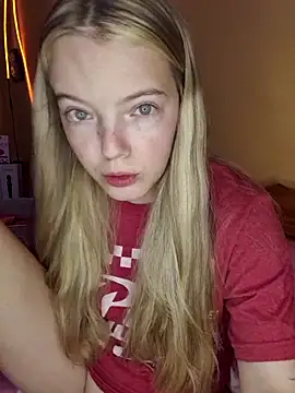 Snapshot of -veranito- chatting on 02-10-25, 03:03 -veranito- online show from 02-10-25, 03:03