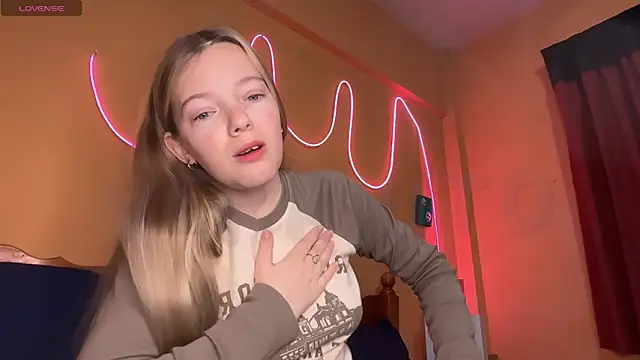 Snapshot of -veranito- chatting on 09-12-25, 03:06 -veranito- online show from 09-12-25, 03:06