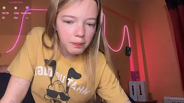 Snapshot of -veranito- chatting on 09-15-25, 03:06 -veranito- online show from 09-15-25, 03:06