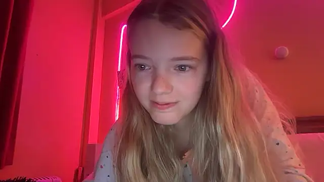 Snapshot of -veranito- chatting on 09-17-25, 03:08 -veranito- online show from 09-17-25, 03:08