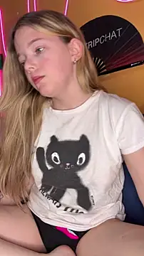 Snapshot of -veranito- chatting on 11-27-25, 09:06 -veranito- online show from 11-27-25, 09:06