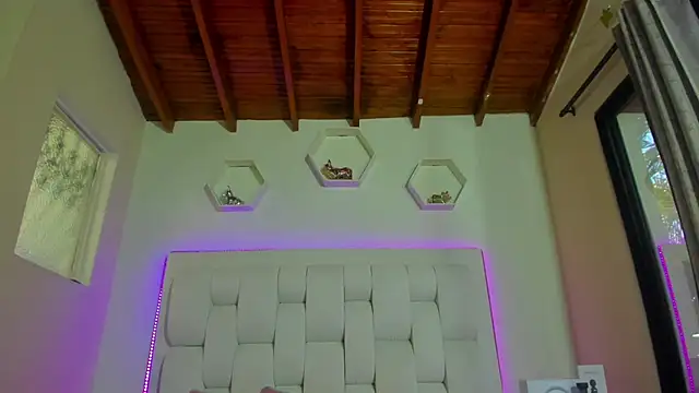 shanakendall online show from 11-07-25, 02:28