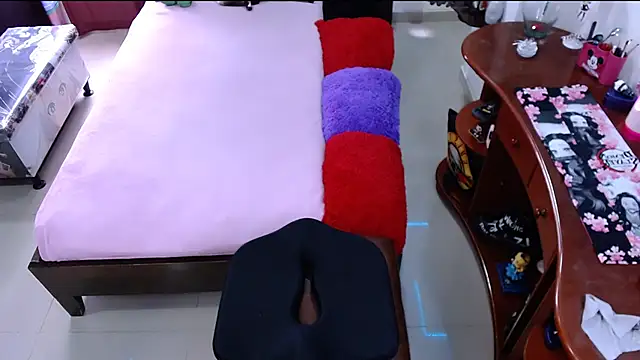 lufek23 online show from 02-01-25, 08:16