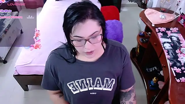 lufek23 online show from 03-07-25, 02:56