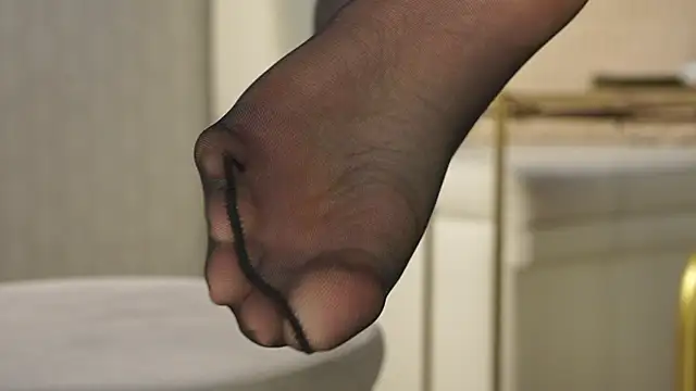 iris vega9 online show from 11-16-25, 01:06