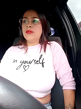 Snapshot of Latina_sexy1 chatting on 02-19-26, 01:40 Latina sexy1 online show from 02-19-26, 01:40