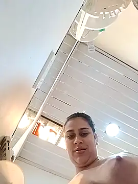 Snapshot of Latina_sexy1 chatting on 03-31-26, 05:46 Latina sexy1 online show from 03-31-26, 05:46