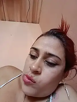 Snapshot of Latina_sexy1 chatting on 06-27-26, 06:24 Latina sexy1 online show from 06-27-26, 06:24