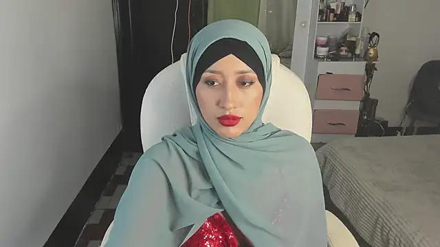 adila anich online show from 01-04-25, 12:37