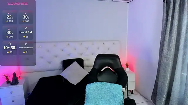 Aron cruz online show from 10-22-25, 01:22