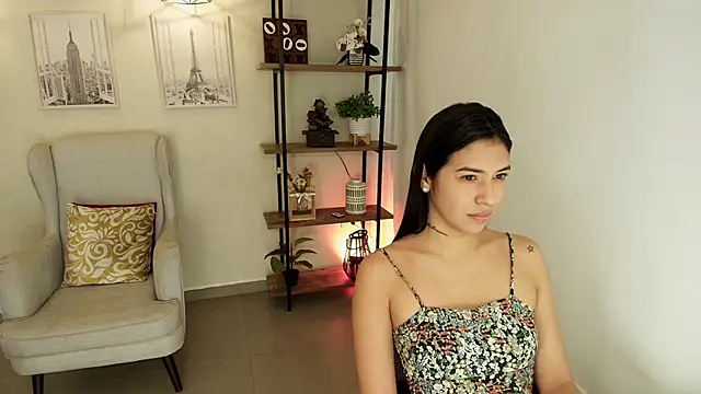 Snapshot of Sassy--Girl chatting on 06-15-26, 07:05 Sassy--Girl online show from 06-15-26, 07:05