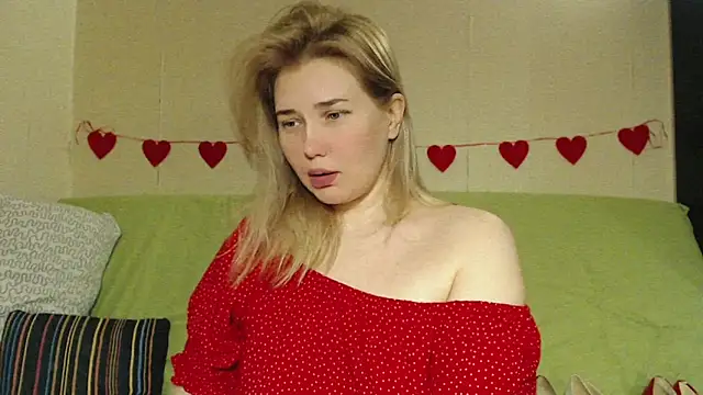 mmmPinUpGirl online show from 04-28-26, 11:10