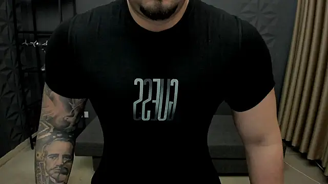 Snapshot of TonyWilcox chatting on 12-02-25, 05:57 TonyWilcox online show from 12-02-25, 05:57