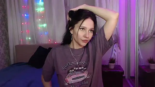 Snapshot of Zlata888 chatting on 11-24-25, 01:00 Zlata888 online show from 11-24-25, 01:00