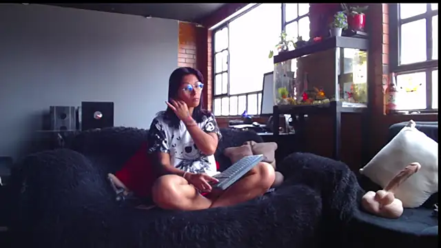 Sofynix online show from 02-17-25, 04:15