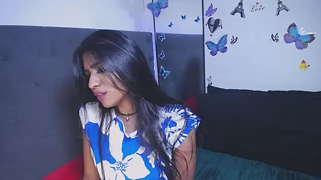 Delilah Blazee online show from 11-06-25, 05:52