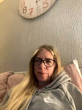 jayjencam online show from 10-06-25, 09:01