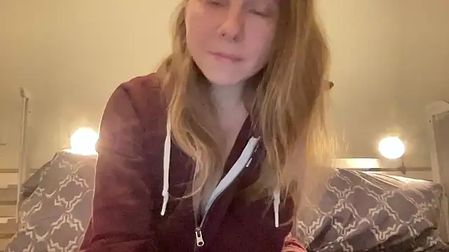 SweetLucy96 online show from 12-19-24, 05:40