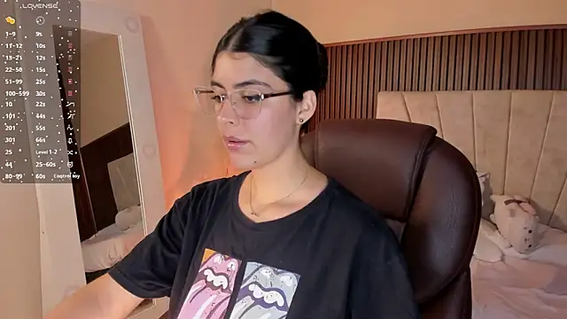  Niah  online show from 03-21-25, 01:02