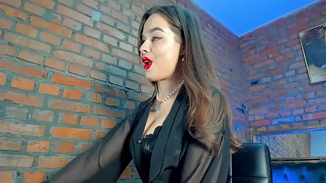 Snapshot of MistressMilana chatting on 12-13-24, 09:20 MistressMilana online show from 12-13-24, 09:20