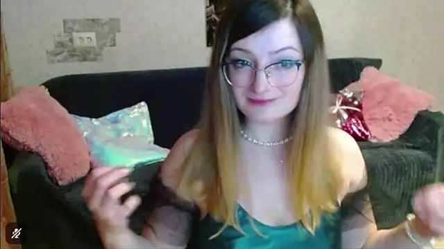 Arielsssplash online show from 11-25-25, 02:50