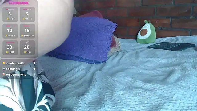 Snapshot of LIila28six chatting on 02-22-25, 03:47 LIila28six online show from 02-22-25, 03:47