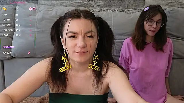 Snapshot of Vika_loves_you chatting on 06-11-26, 02:33 Vika loves you online show from 06-11-26, 02:33