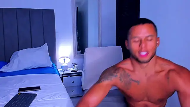 ethan brown  online show from 10-04-25, 03:32