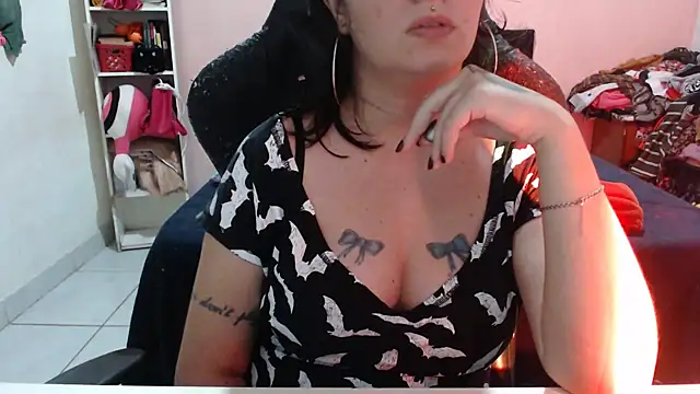 Snapshot of Ta_maravilhosaaa chatting on 02-18-25, 02:05 Ta maravilhosaaa online show from 02-18-25, 02:05