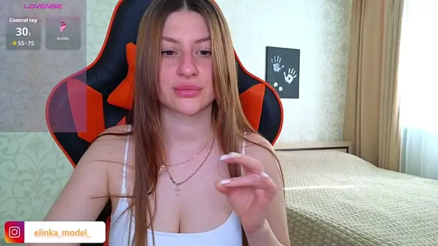 Snapshot of Elishka_ chatting on 06-20-26, 04:37 Elishka online show from 06-20-26, 04:37