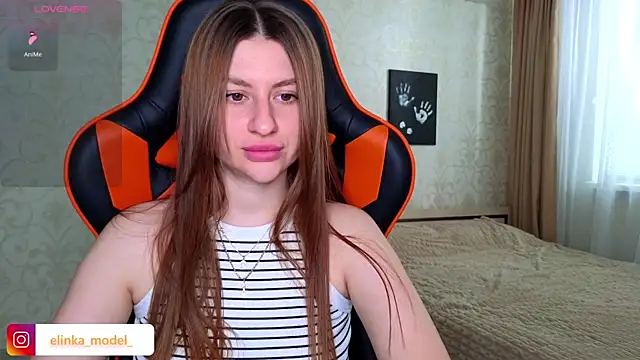 Snapshot of Elishka_ chatting on 06-26-26, 04:39 Elishka online show from 06-26-26, 04:39