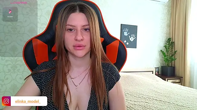 Snapshot of Elishka_ chatting on 07-15-26, 06:07 Elishka online show from 07-15-26, 06:07