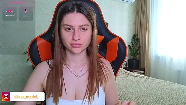Snapshot of Elishka_ chatting on 07-17-26, 05:58 Elishka online show from 07-17-26, 05:58