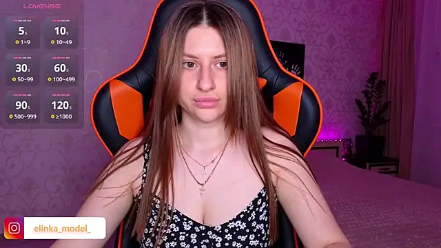Snapshot of Elishka_ chatting on 07-17-26, 08:03 Elishka online show from 07-17-26, 08:03