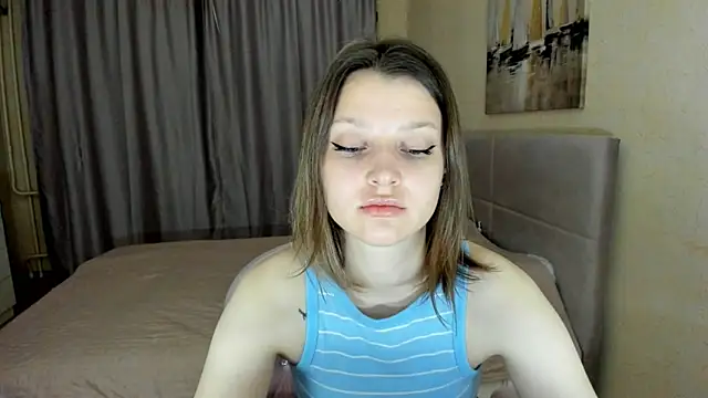 Snapshot of SoniNesti chatting on 10-21-25, 02:51 SoniNesti online show from 10-21-25, 02:51