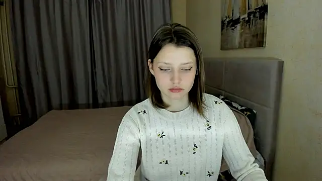 Snapshot of SoniNesti chatting on 10-28-25, 03:14 SoniNesti online show from 10-28-25, 03:14