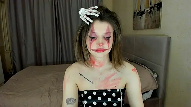 Snapshot of SoniNesti chatting on 10-31-25, 02:51 SoniNesti online show from 10-31-25, 02:51