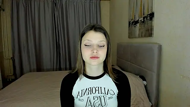 Snapshot of SoniNesti chatting on 11-06-25, 02:40 SoniNesti online show from 11-06-25, 02:40