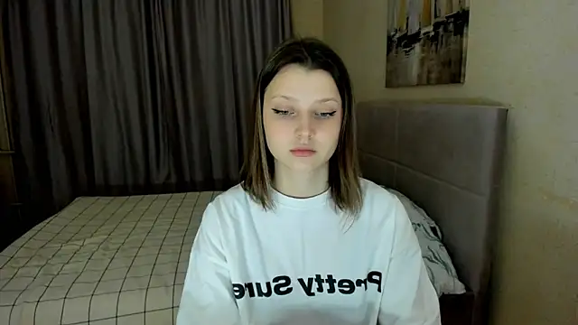 Snapshot of SoniNesti chatting on 11-11-25, 02:28 SoniNesti online show from 11-11-25, 02:28